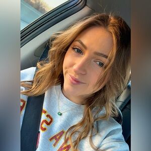 Meet your Posher, Lauren